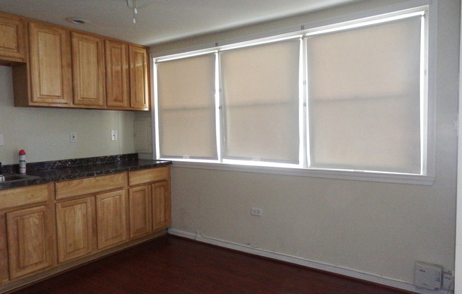 3 beds, 1.5 baths, $1,395