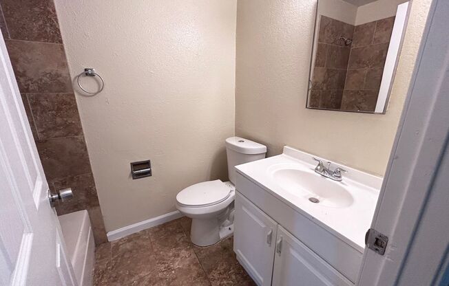 2 beds, 1 bath, 847 sqft, $1,495, Unit 5640 Odea Drive #2