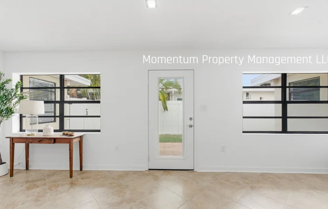 Gorgeous 4 Bedroom in Dunedin! Full Upgraded w/ a Pool!! AVAILABLE FOR IMMEDIATE MOVE IN!!