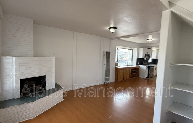 806 52 AVE