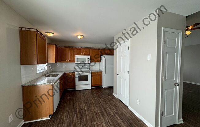 3 beds, 2 baths, $1,600