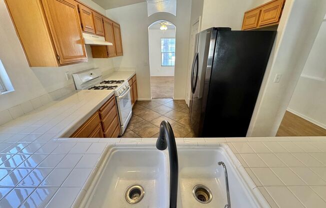BEAUTIFUL SINGLE-STORY 2 BEDROOM, 2 BATHROOM HOME LOCATED IN SEVEN HILLS
