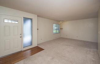 2 beds, 2 baths, $1,650, Unit Unit 107