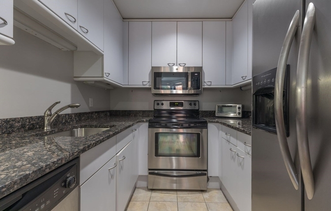 416 Marlborough St 106
