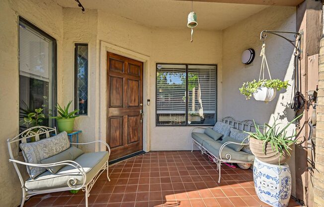 Excellent condo in Valley Ranch with a large patio and deck.