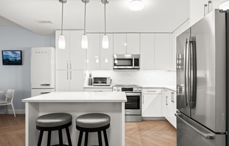 3 beds, 2.5 baths, 1,830 sqft, $5,500, Unit 206