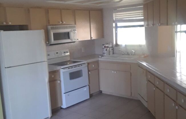 Two Bedroom Two Bath Condo!