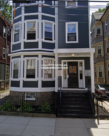 101 Calumet St
