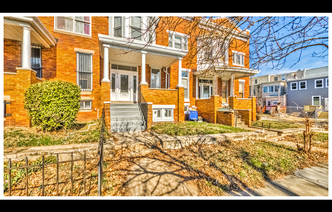 810 Brooks Lane