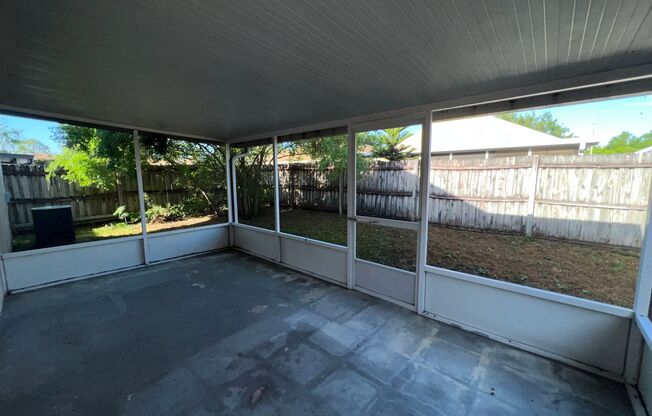 Nicely-Maintained 3/2 Home in Azalea Park