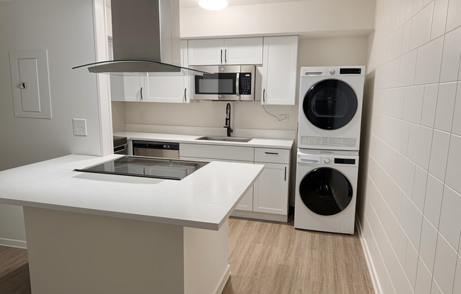 QMR - 4903 Walnut LLC