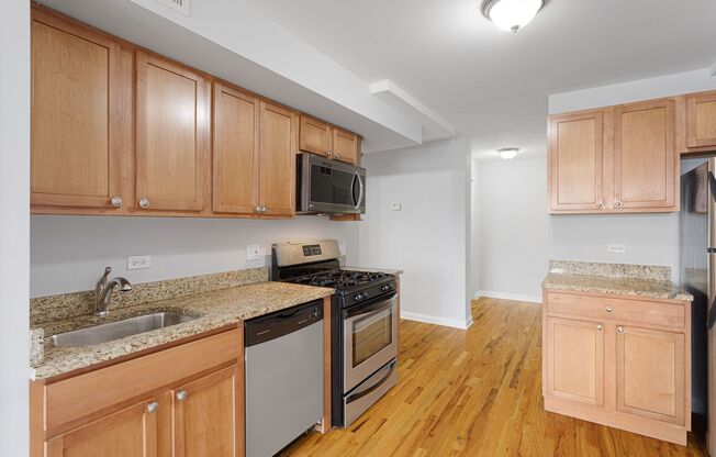 1 bed, 1 bath, 446 sqft, $1,700, Unit 210