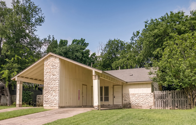 10310 LITTLE PEBBLE DR