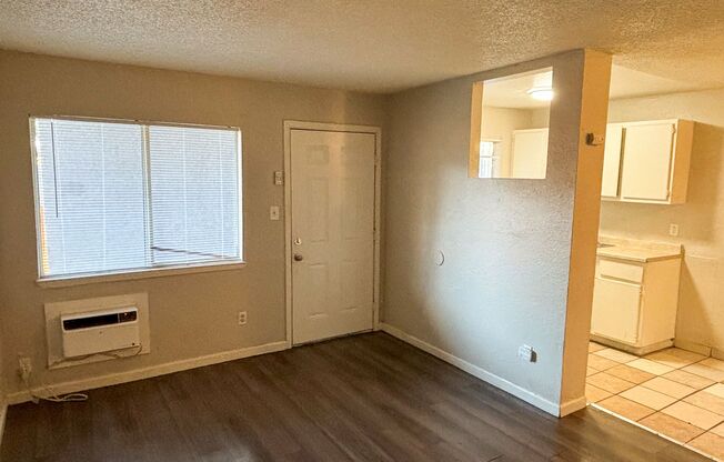 1 bed, 1 bath, 543 sqft, $1,195, Unit Apartment 05