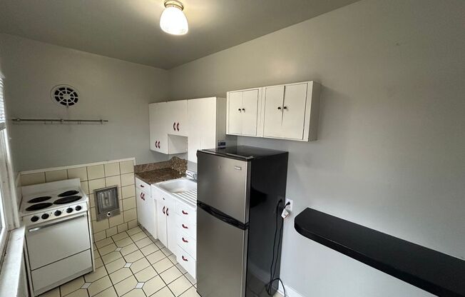 2006 West 3rd Avenue!