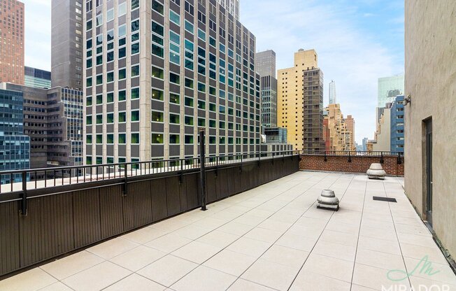 1 bed, 1 bath, $4,200, Unit 12B