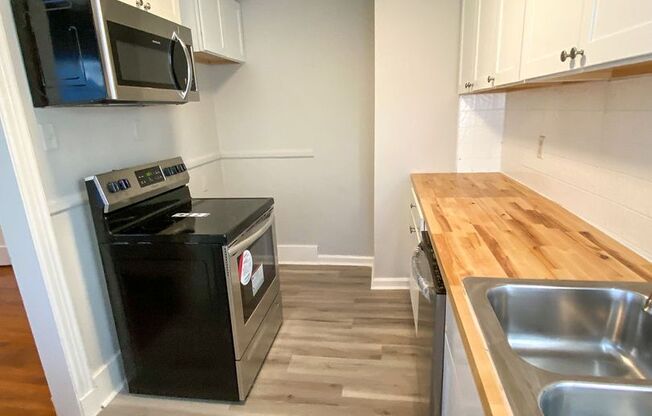 2 bed, 1 bath in Sherwood Forest with SS appliances