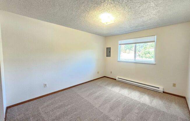 2 beds, 1 bath, $1,095, Unit 2237