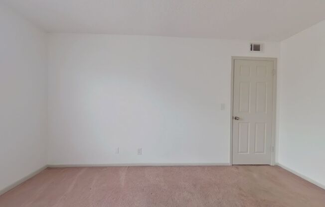 2 beds, 1 bath, $845