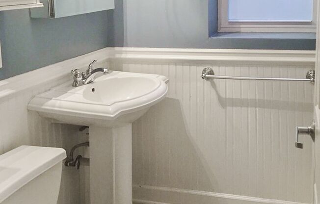 2 beds, 1 bath, 603 sqft, $2,450, Unit 628R-1N