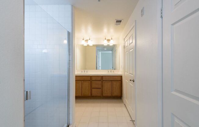 2 beds, 2.5 baths, 1,207 sqft, $3,100, Unit 8714-200