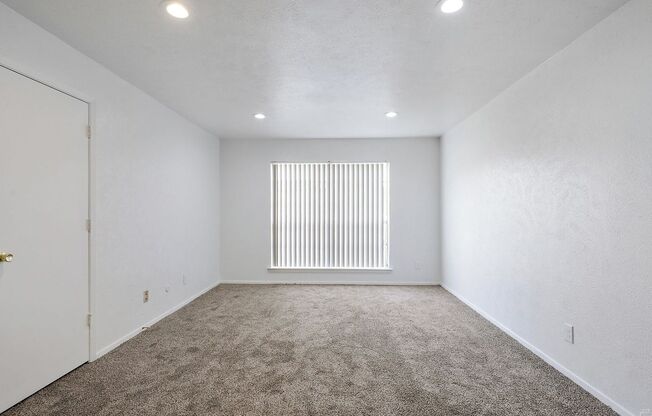 1 bed, 1 bath, $999, Unit 2086