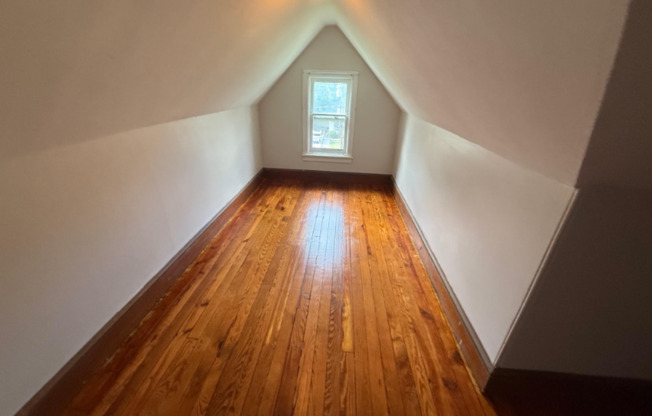 36 W CEDAR