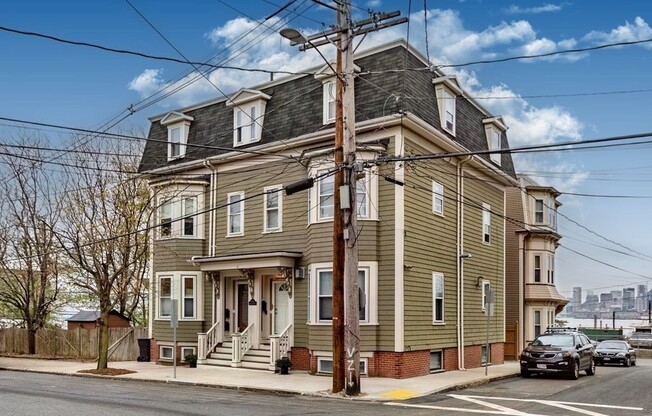 10 BEACON ST