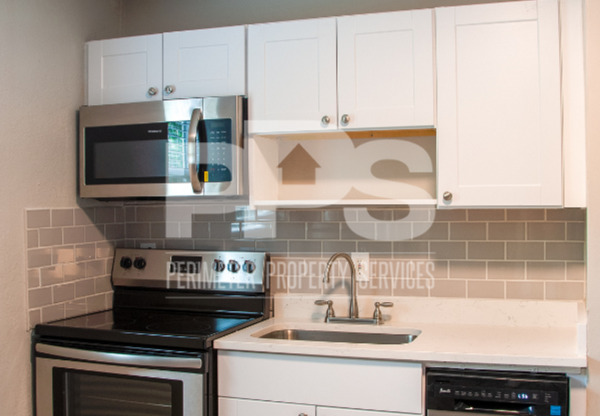 657 JOHN WESLEY DOBBS AVE NE