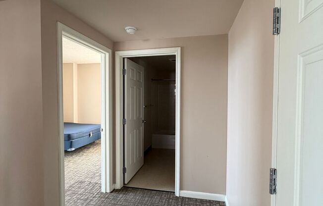 1 bed, 1 bath, 800 sqft, $2,038, Unit T710