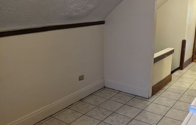 1 bed, 1 bath, 500 sqft, $600, Unit 374 C