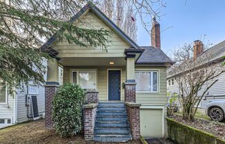 Amazing 4bed/2bath Home in Ballard!