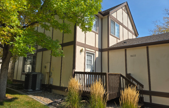 1632 FOXHALL CT