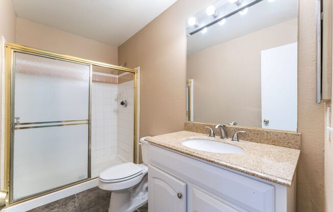 3 beds, 2 baths, $1,795, Unit # 2084