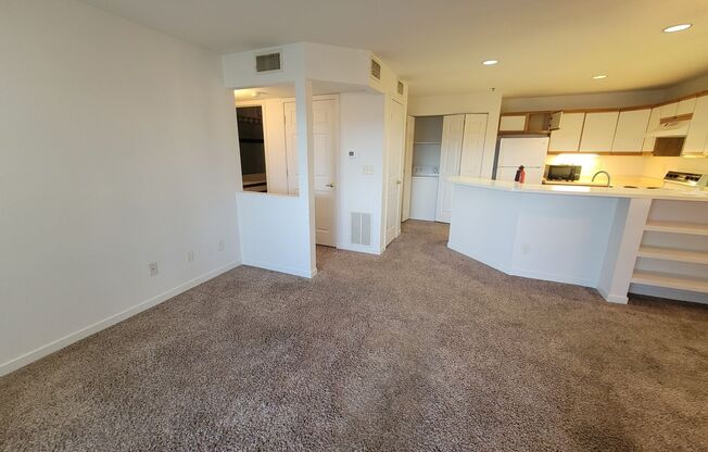 1 bed, 1 bath, $1,850, Unit Unit 303