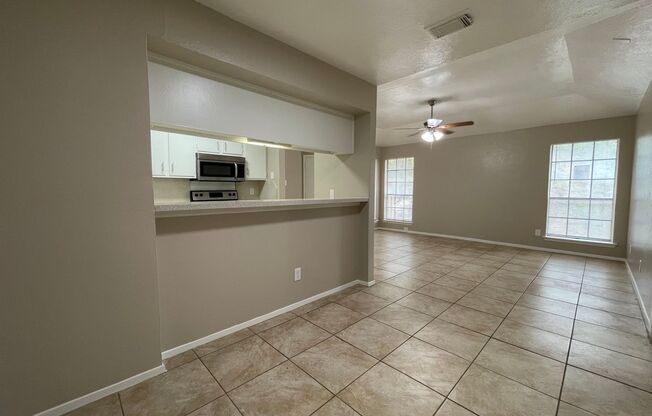AVAILABLE NOW 2 BED 2 BATH APARTMENT IN EULESS