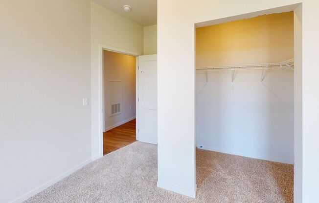 2 beds, 2 baths, 1,170 sqft, $1,895, Unit 1621-428