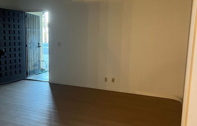 1 bed, 1 bath, $2,850, Unit Unit B