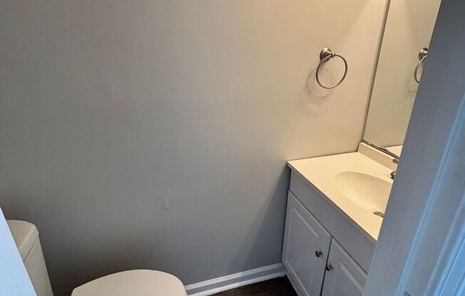 2 beds, 1.5 baths, 1,024 sqft, $850