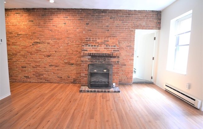 1 bed, 1 bath, 691 sqft, $3,055, Unit 41-4