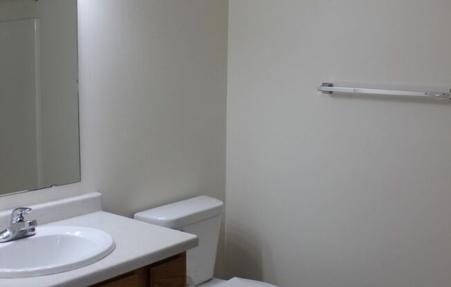 2 beds, 1 bath, 1,050 sqft, $1,199.99, Unit 142-07