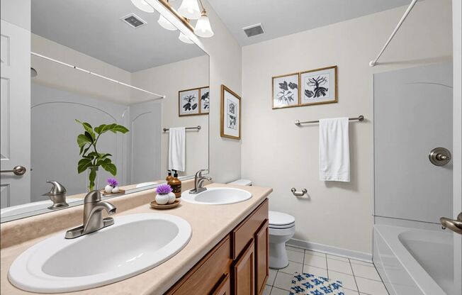 2 beds, 1.5 baths, 1,020 sqft, $2,105, Unit D13