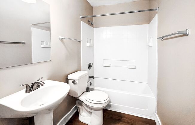 3 beds, 2 baths, 1,130 sqft, $1,472, Unit 36