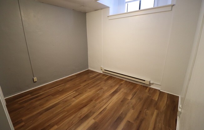 1 bed, 1 bath, $1,289, Unit B4