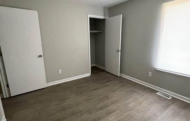 2 beds, 1.5 baths, 1,000 sqft, $925, Unit 11