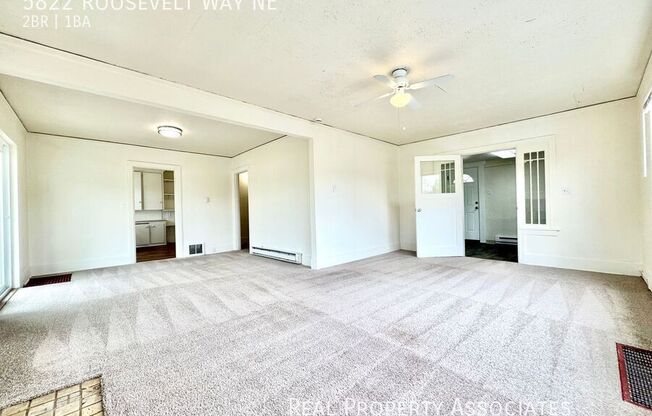 5822 ROOSEVELT WAY NE