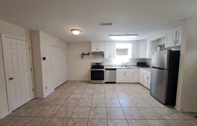 3 beds, 2 baths, $1,695