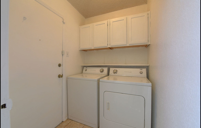 3 beds, 2 baths, $1,685