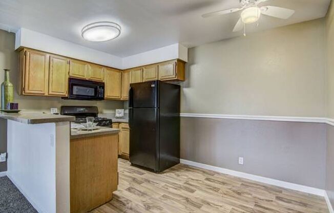 1 bed, 1 bath, 725 sqft, $1,375, Unit 141