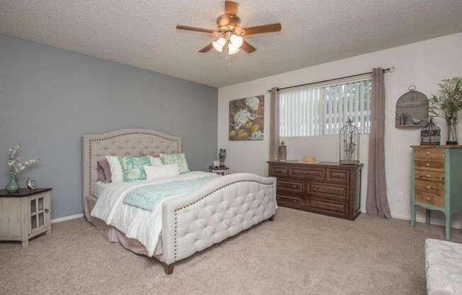 2 beds, 1 bath, 900 sqft, $1,610, Unit 17-056